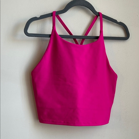Old Navy Active Fuchsia Crop Top - Picture 1 of 3